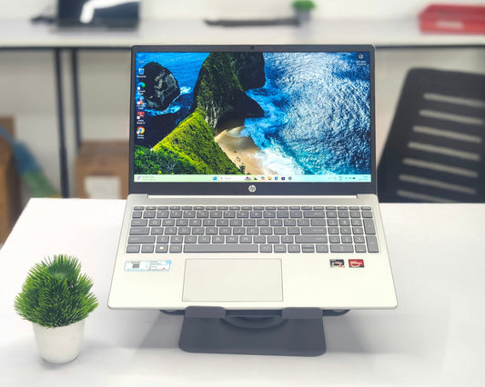 HP 15 AMD Ryzen 3 (8 GB RAM,512 GB NVme,4 GB Onboard Graphics) - 1 Year Warranty (Demo)
