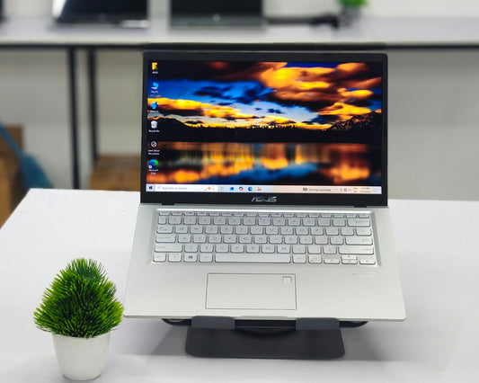 Asus Vivobook i3 10th gen (8 Gb RAM, 256 GB SSD,4 Gb Onboard UHD Graphics ) - 1 year warranty (Refurbished)