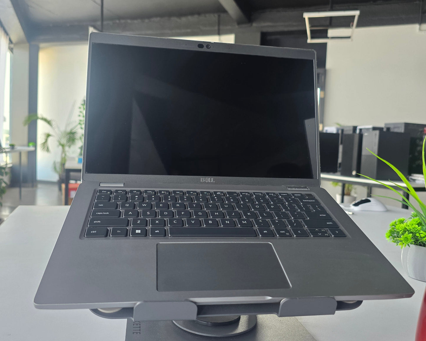 Dell Latitude 5420 i7 11th Gen(16 GB RAM,512 GB NVme,4 Gb Onboard UHD Graphics) - 1 Year Warranty (Refurbished)