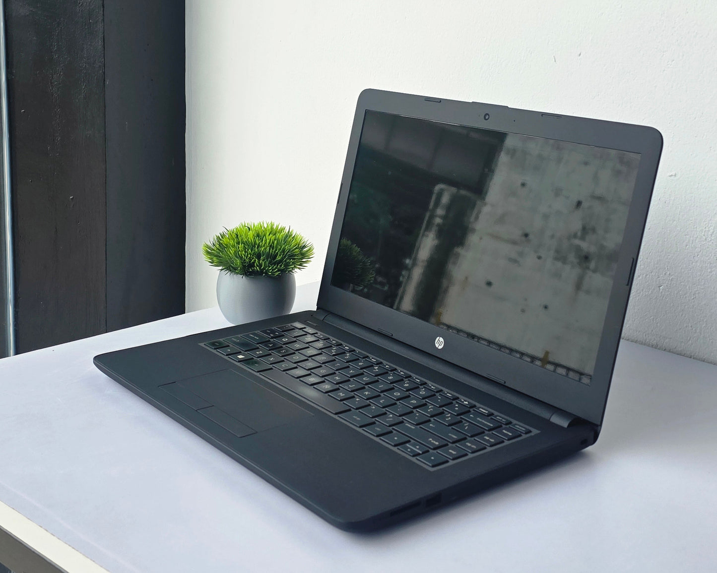 HP 240 G6 Notebook  i3 7th gen (8GB RAM, 500 GB ( 256GB SSD / 250GB HDD ),4GB HD Graphics) - 1 Year warranty (Refurbished)