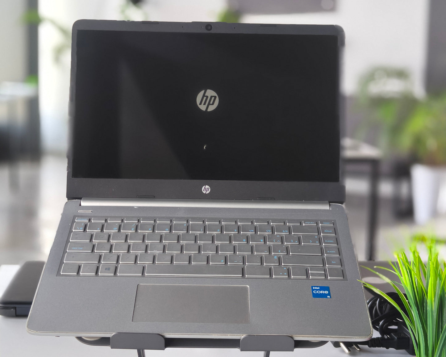 Hp Laptop 14 i5 11th Gen (8 GB RAM,256 GB SSD,Onboard UHD Graphics) - 1 Year Warranty (Refurbished)