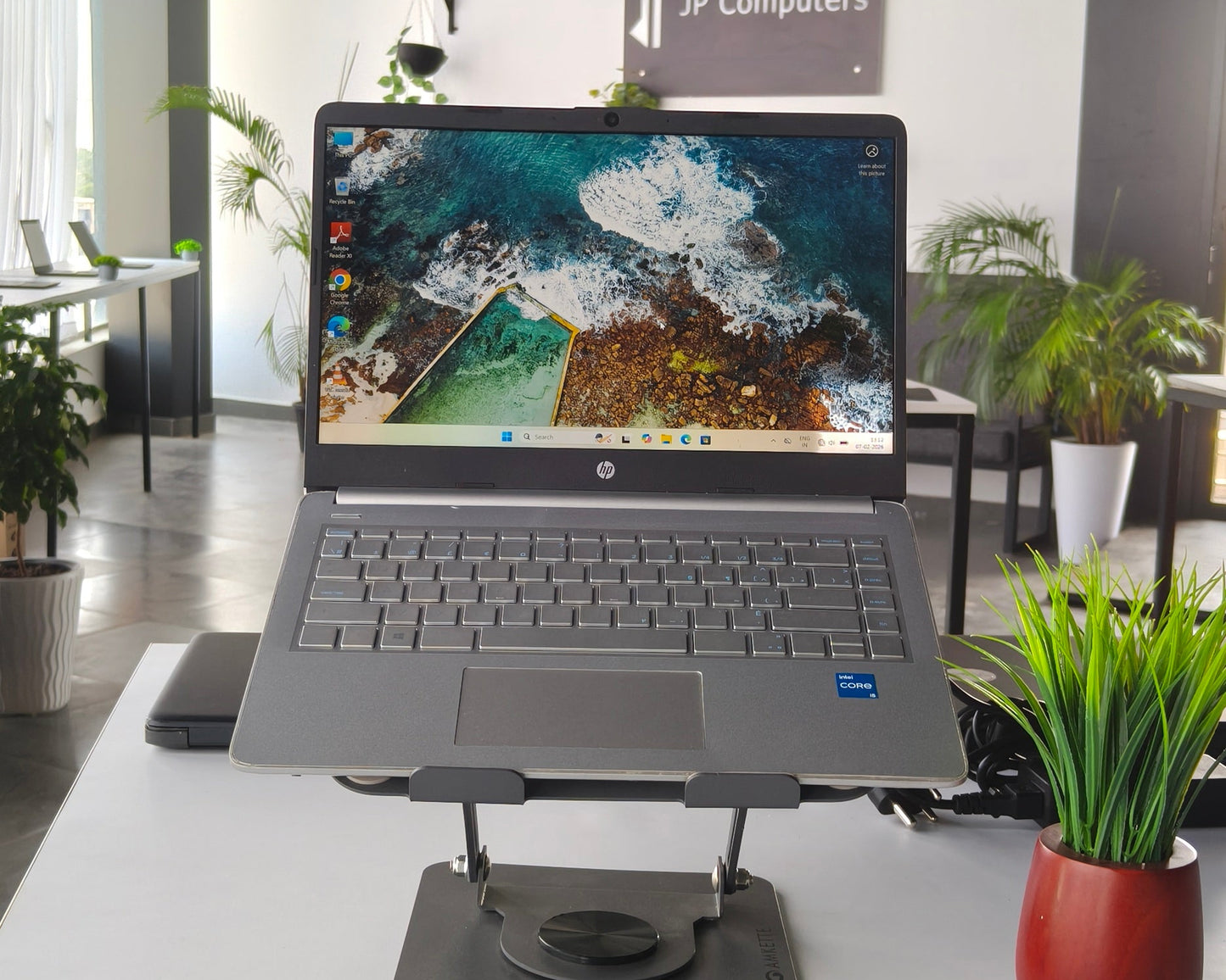 Hp Laptop 14 i5 11th Gen (8 GB RAM,256 GB SSD,Onboard UHD Graphics) - 1 Year Warranty (Refurbished)