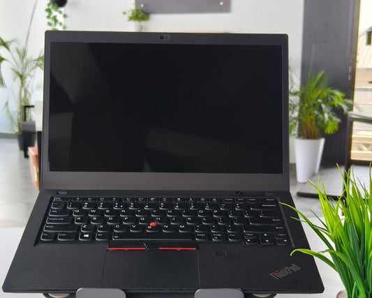 Lenovo ThinkPad T490 i5 8th Gen(16/512/4 Gb UHD Graphics) 1 year warranty -(Refurbished)