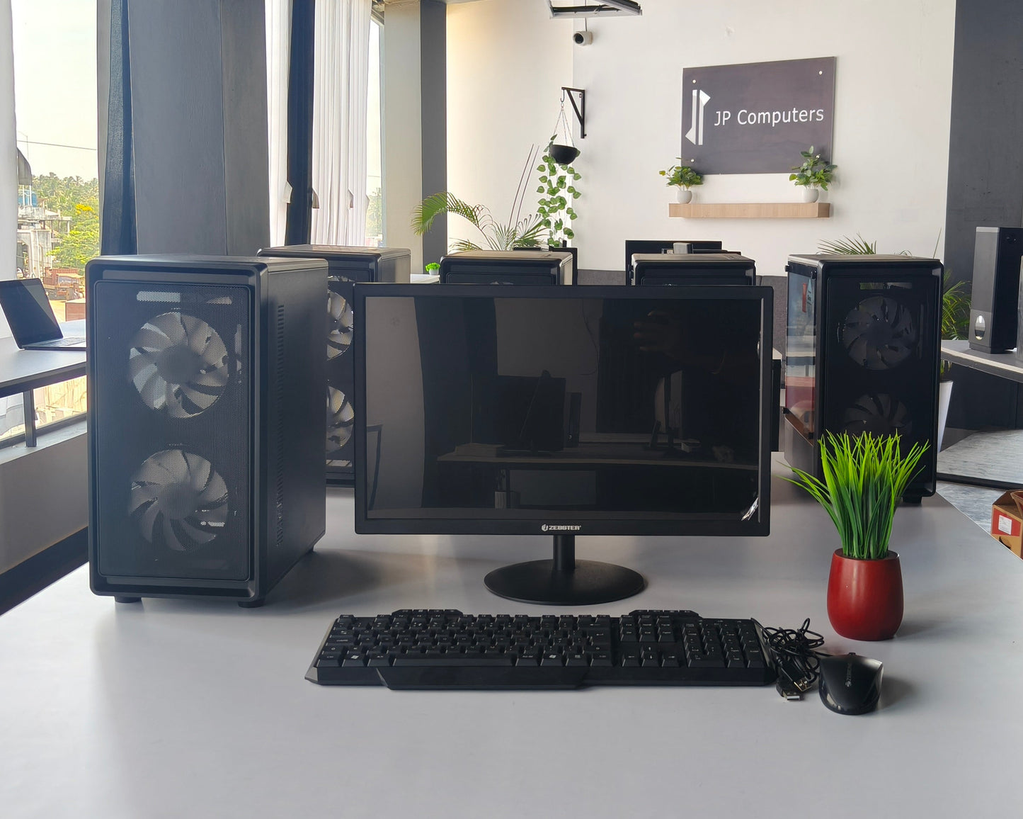 intel core i5 6th Gen (8 GB Ram,256 GB SSD, 4GB Graphics card) 22 inch Monitor, Keyboard and Mouse- 1 Year Warranty