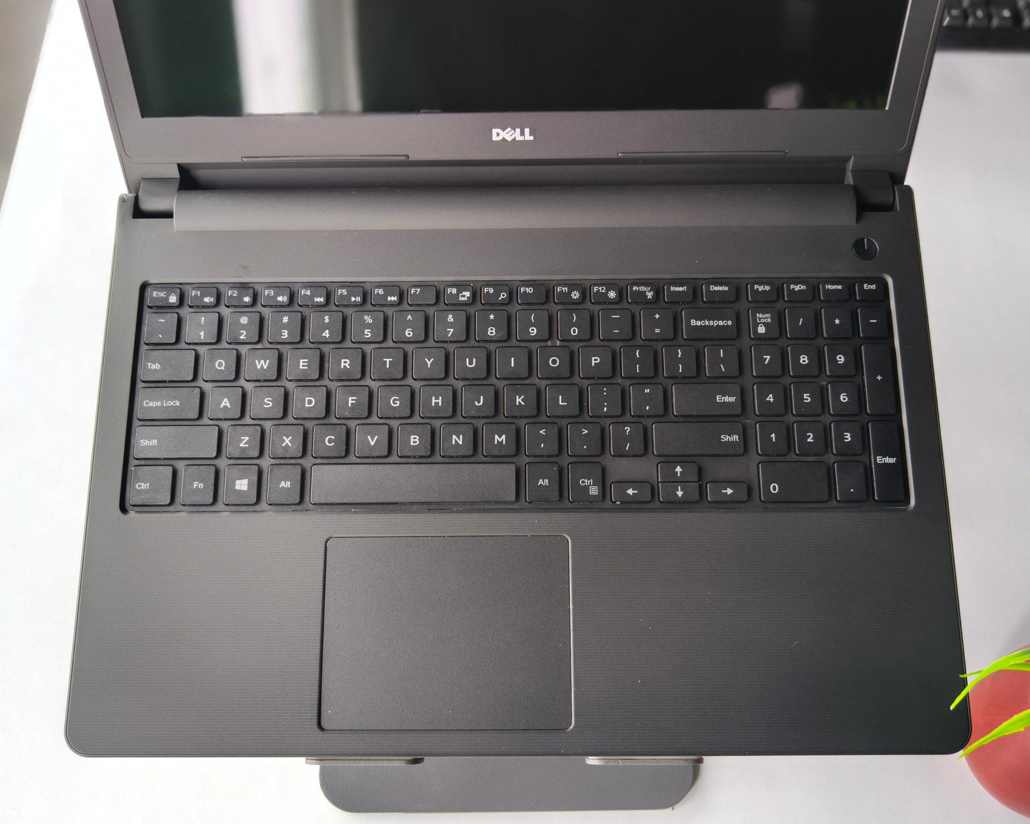 Dell Vostro 3558 i3 5th Gen(8GB RAM, 256GB SSD, Onboard UHD Graphics) - 1 Year Warranty (Refurbished)