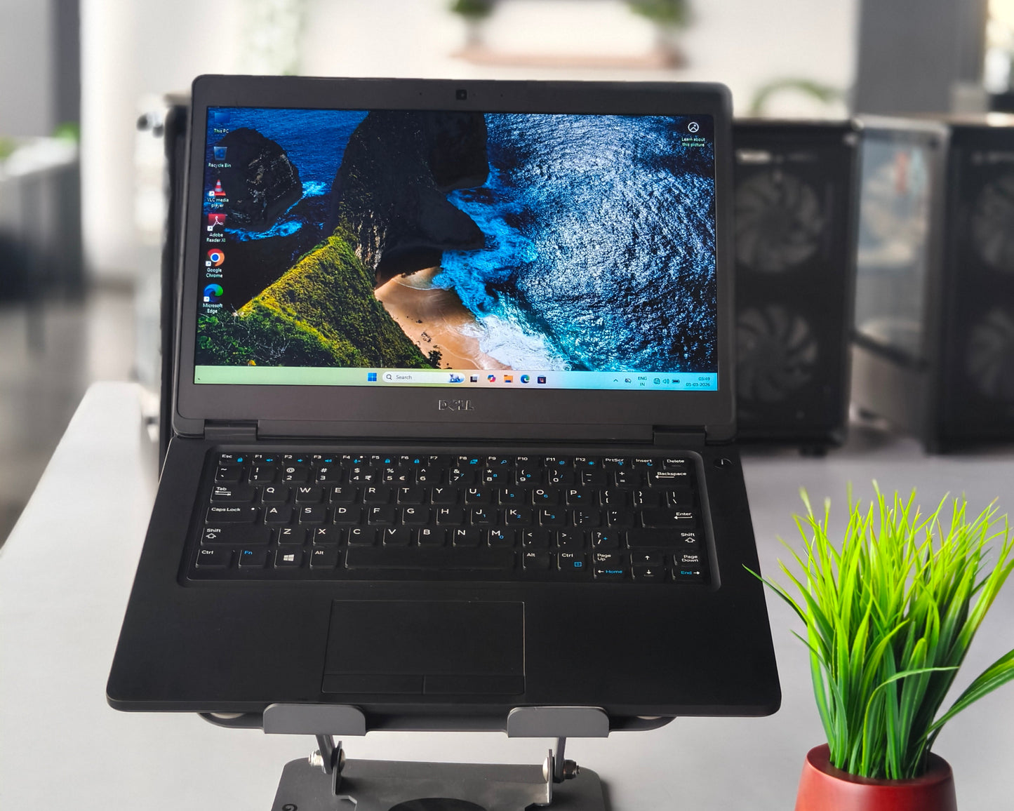 Dell Latitude 5490 i5 8th Gen (8 GB RAM,256 GB NVme,4 Gb Onboard UHD Graphics) - 1 Year Warranty (Refurbished)