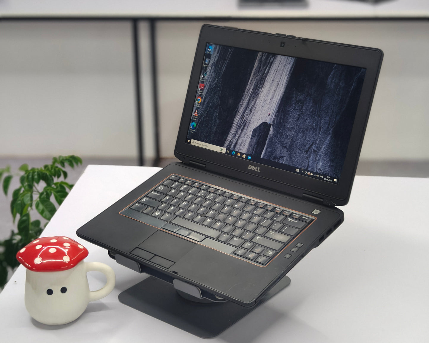 Dell Latitude E6430 i7 3rd Gen (8GB RAM, 256GB SSD, 4GB Onboard UHD Graphics) - 1 Year Warranty (Refurbished)