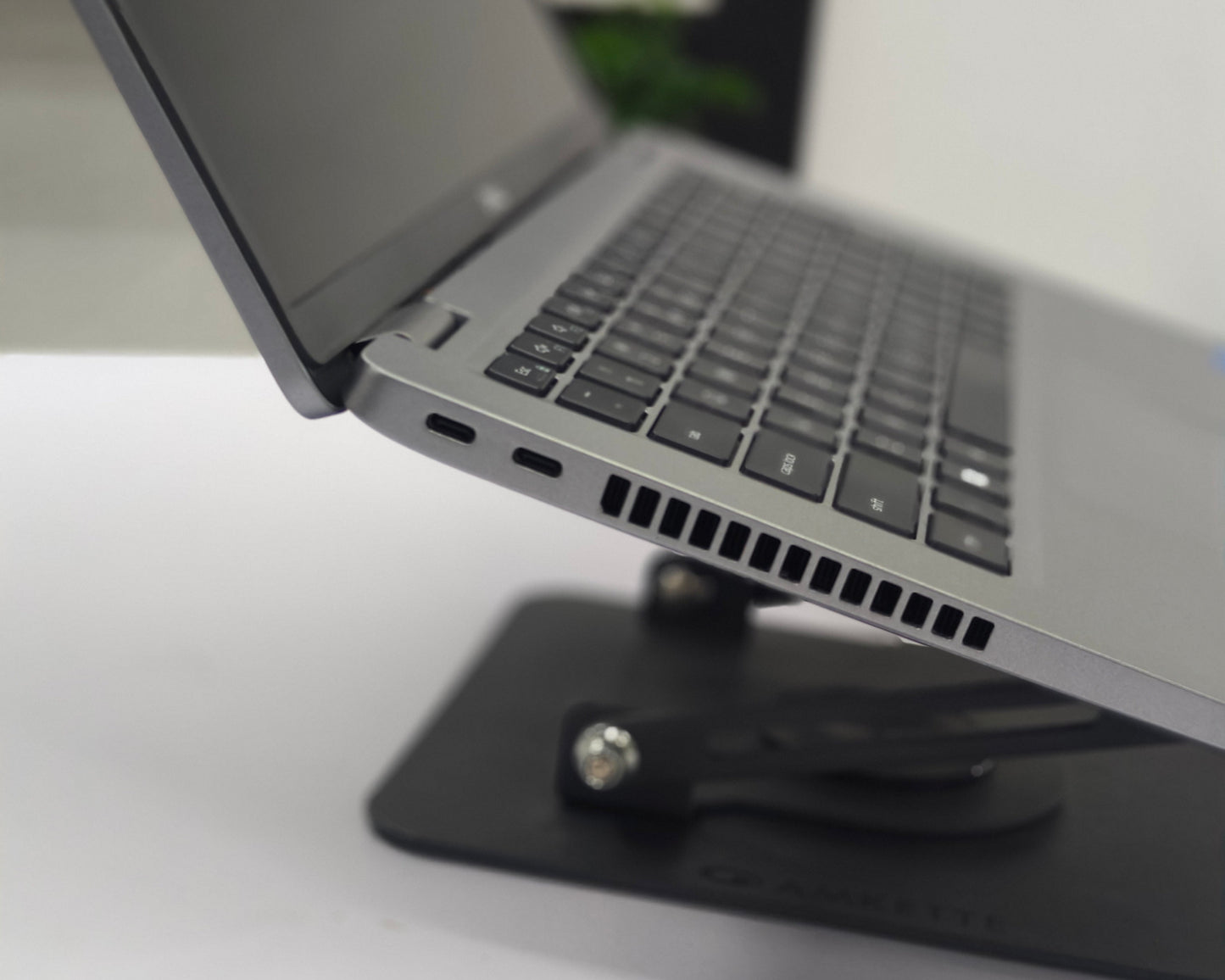 Dell Latitude 5430 i7 12th Gen (16 GB RAM,512 GB NVme,8 GB Onboard UHD Graphics) - 1 Year Warranty (Demo)