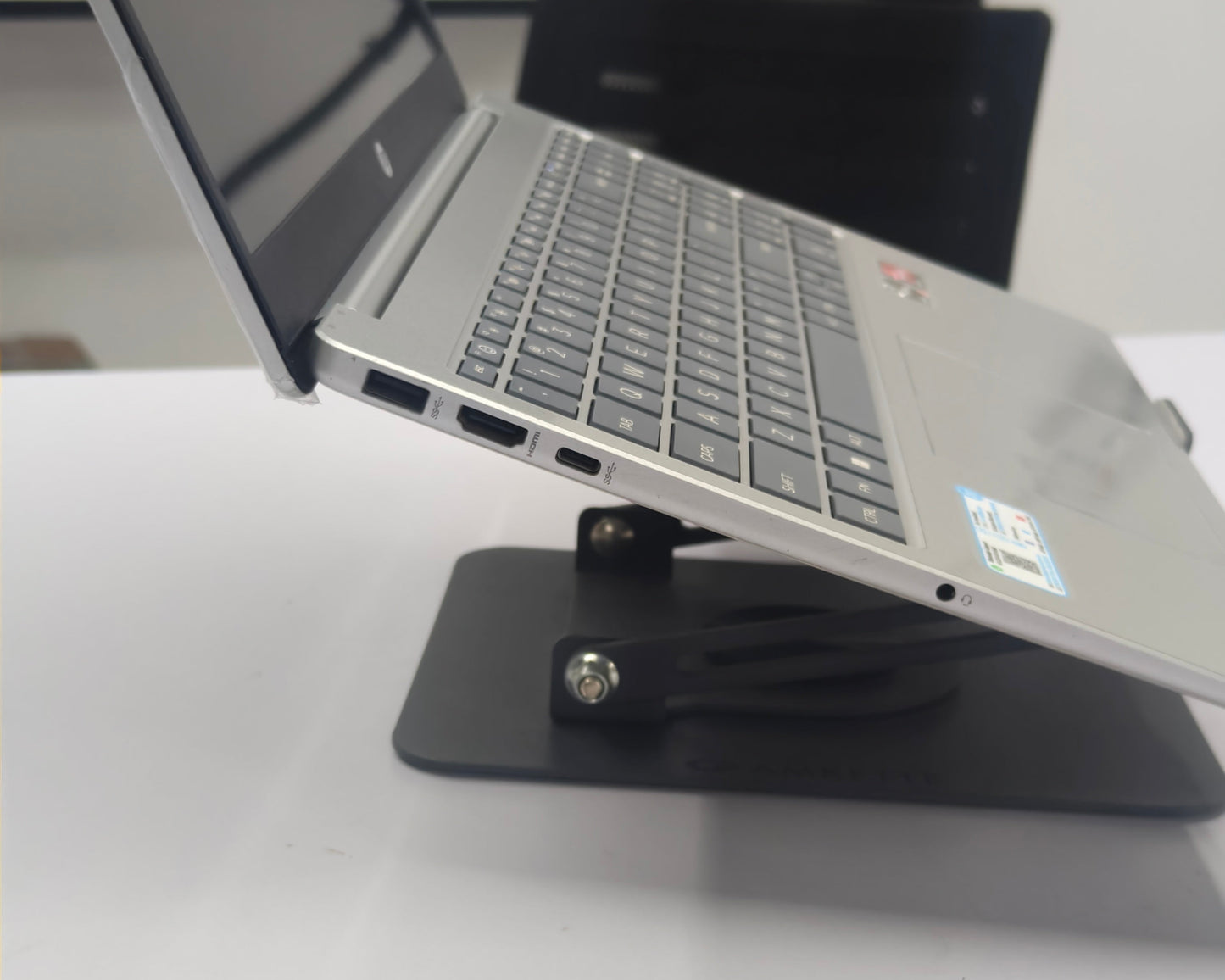 HP 15 AMD Ryzen 3 (8 GB RAM,512 GB NVme,4 GB Onboard  Graphics) - 1 Year Warranty (Demo)