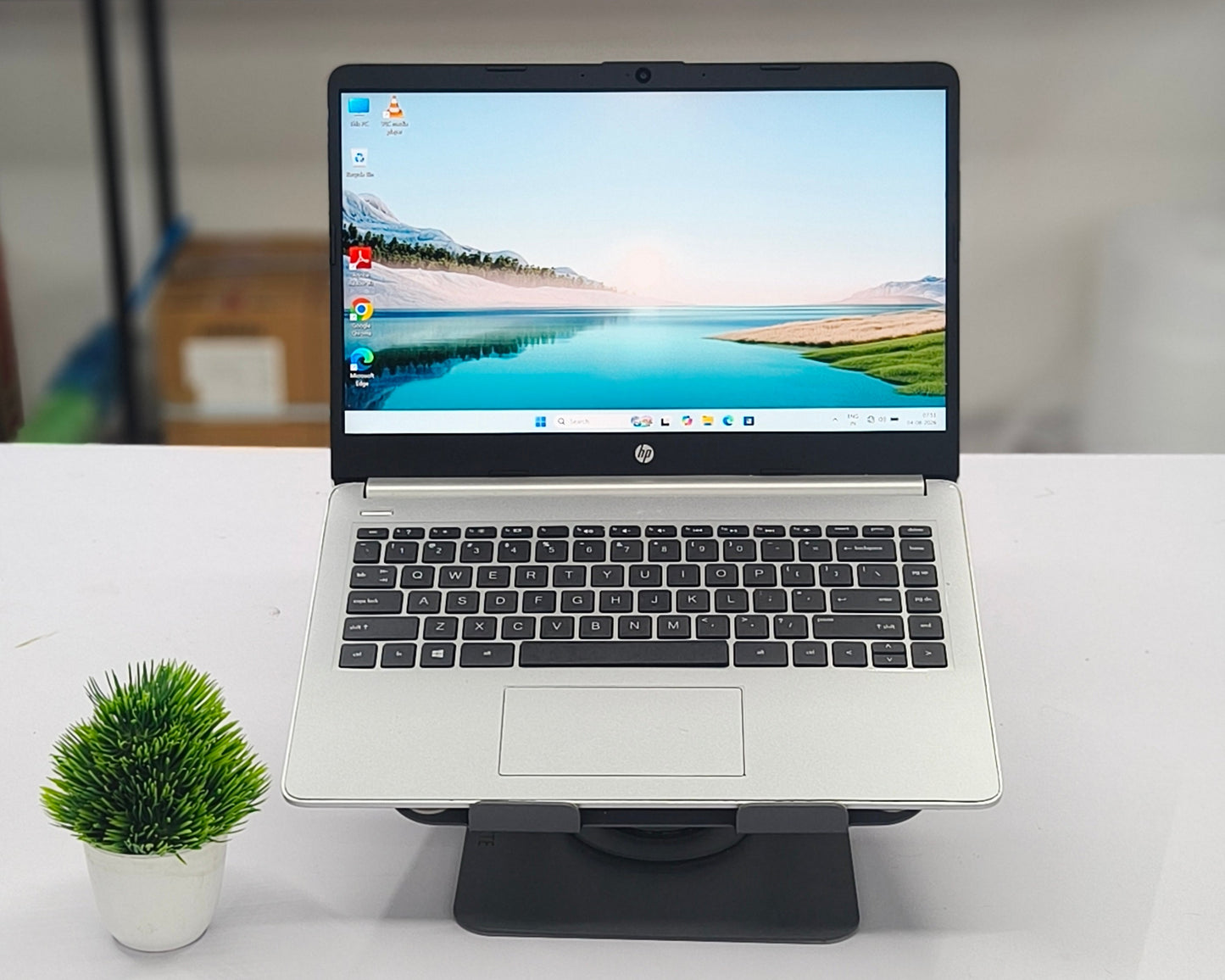HP Laptop 14 i5 11th Gen (8 GB RAM, 256 GB SSD,4 GB UHD Graphics) - 1 year warranty (Refurbished)