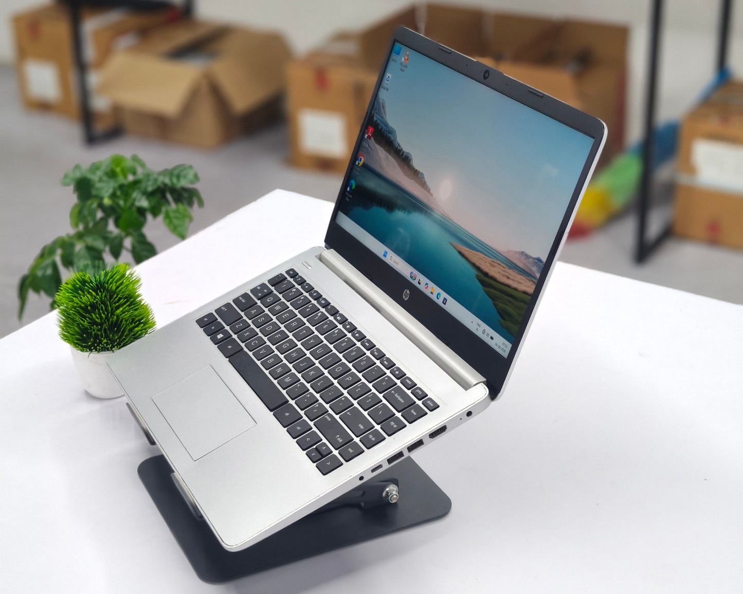 HP Laptop 14 i5 11th Gen (8 GB RAM, 256 GB SSD,4 GB UHD Graphics) - 1 year warranty (Refurbished)