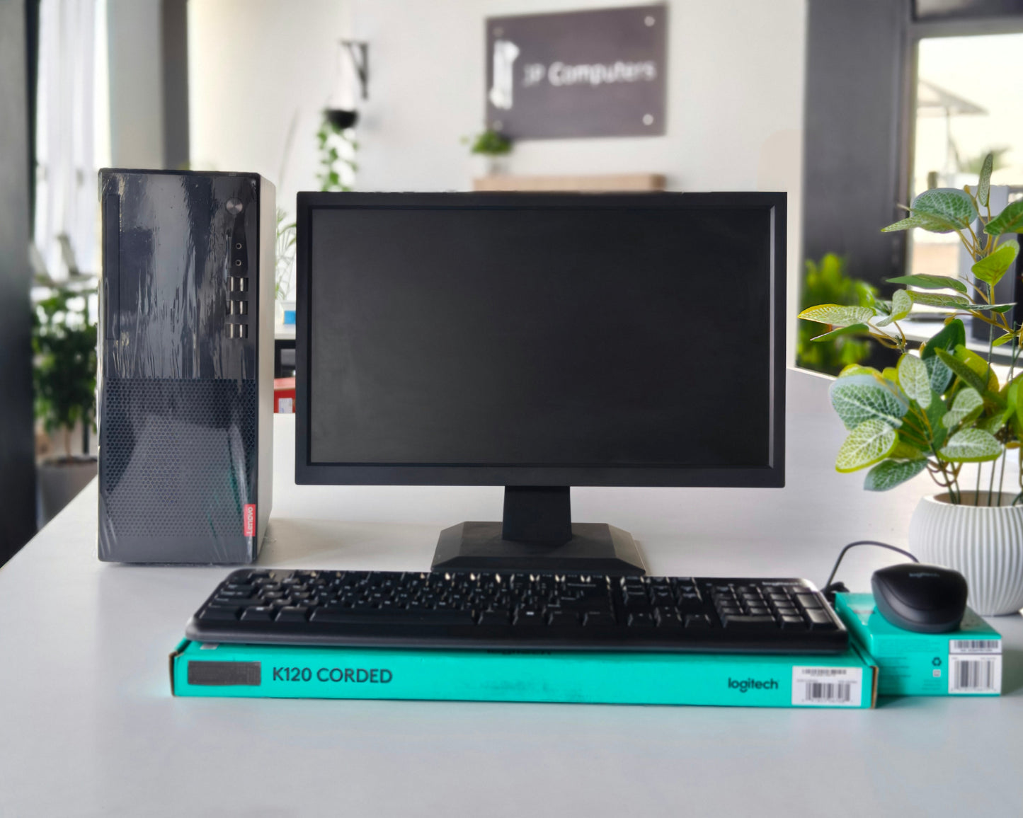 intel core i5 6th Gen (8 GB Ram,256 GB SSD, 1000GB HDD, 4GB Onboard UHD Graphics) 19 inch Monitor, Keyboard and Mouse- 3 Year Warranty