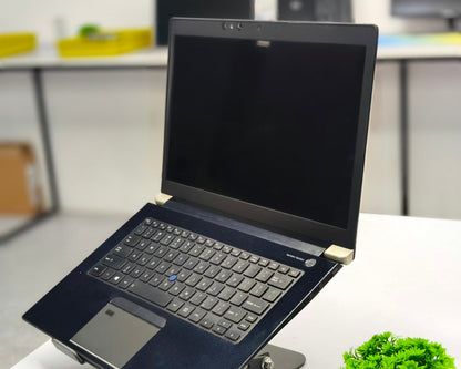 TOSHIBA Dynabook TECRA i7 8th gen (16 Gb RAM, 512 GB SSD,4 Gb Onboard UHD Graphics ) - 1 year warranty (Refurbished)