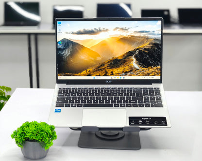 Acer Aspire 3 A325-53 i3 13th gen (8 GB RAM,512 GB NVme,4 Gb Onboard UHD Graphics) - 3 Years Warranty (Demo)