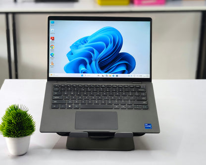 Dell Latitude 7420 i7 11th Gen(16 GB RAM,512 GB NVme,4 Gb Onboard UHD Graphics) - 1 Year Warranty (Refurbished)