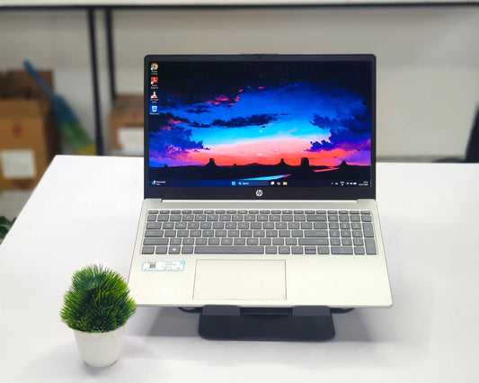 Hp Laptop 15 i3 13th gen (8 GB RAM,512 GB NVme,4 Gb Onboard UHD Graphics) - 1 Year Warranty (Refurbished)