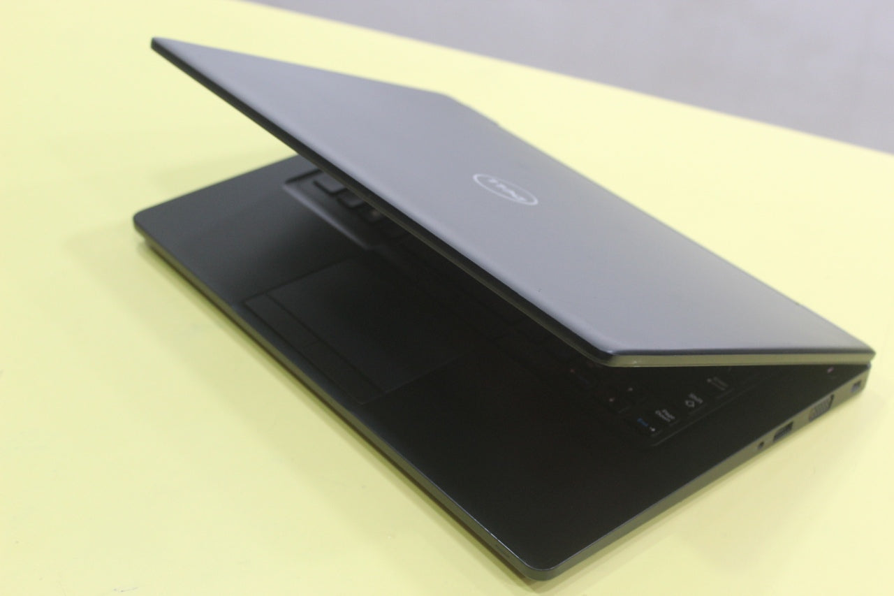 Dell Latitude 5490 i5 8th Gen (8 GB RAM,256 GB NVme,4 Gb Onboard UHD Graphics) - 1 Year Warranty