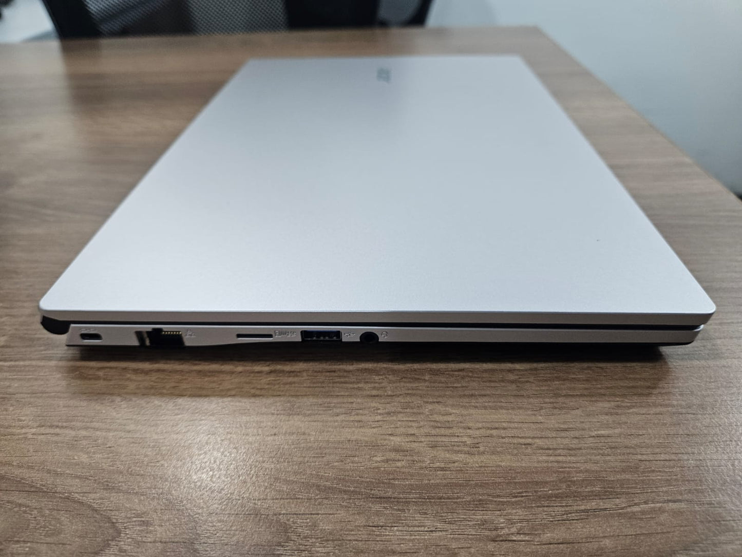 Acer one 14 Ryzen 3 3250 (8 GB Ram, 256 GB SSD, 4GB UHD Graphics)- 1 Year Warranty (BRAND NEW)