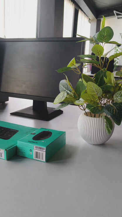 intel core i5 6th Gen (8 GB Ram,256 GB SSD, 1000GB HDD, 4GB Onboard UHD Graphics) 19 inch Monitor, Keyboard and Mouse- 3 Year Warranty